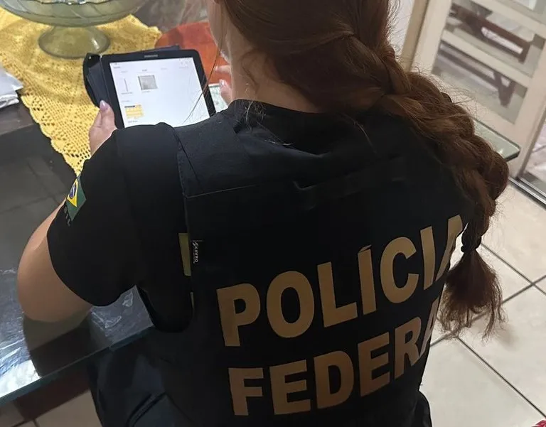 Homem é preso suspeito de chantagear adolescente com divulgação de fotos íntimas
