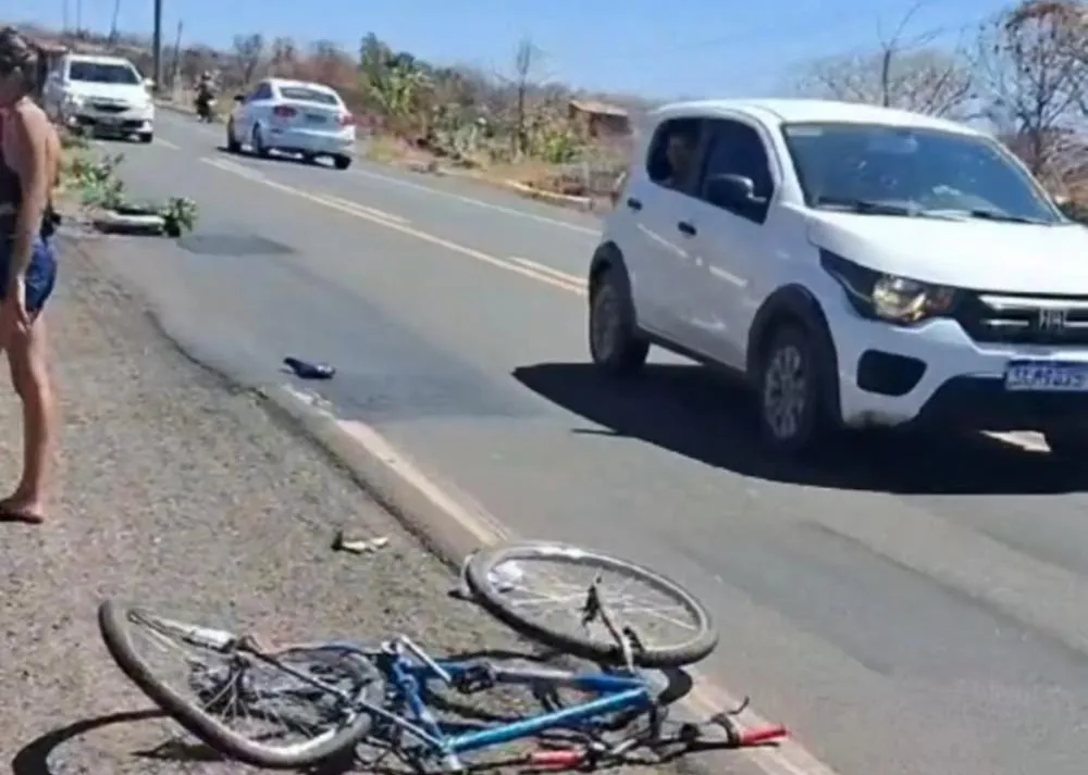 Ciclista morre vítima de acidente entre carro e bicicleta na BR-230, em Floriano