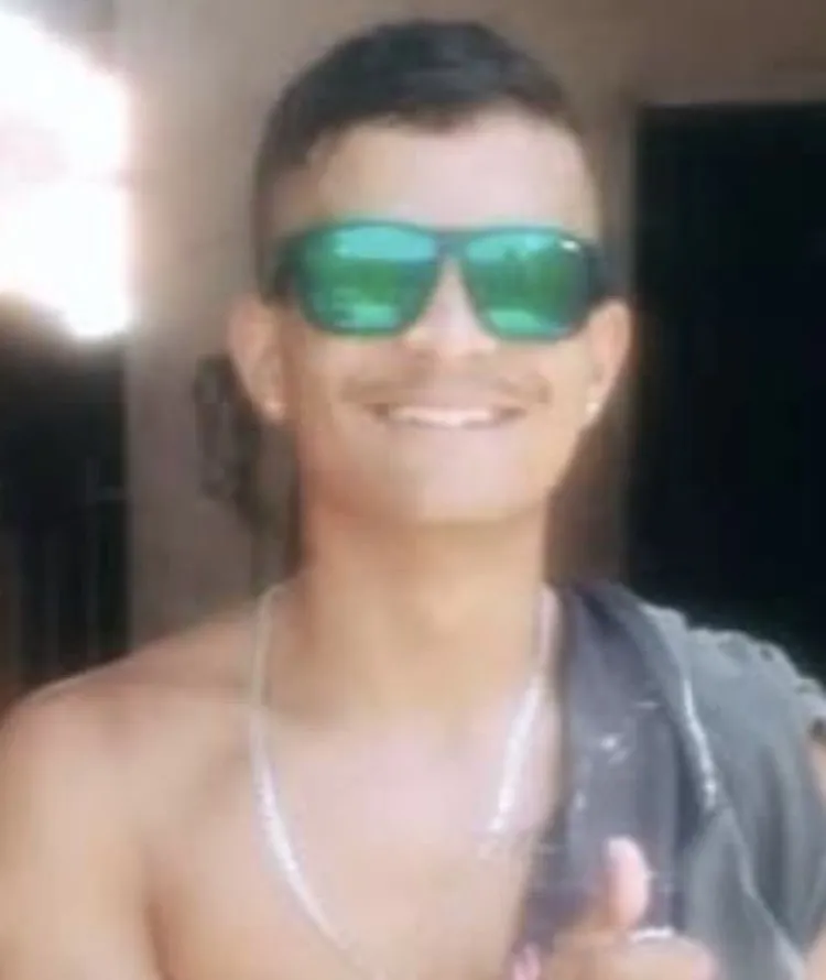 Jovem de 23 Anos é Executado com Mais de 20 Tiros em Floriano