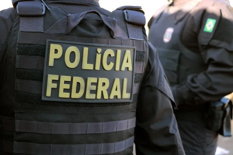 PF cumpre mandados contra desvios de recursos de fundos da educação no Sul do Piauí