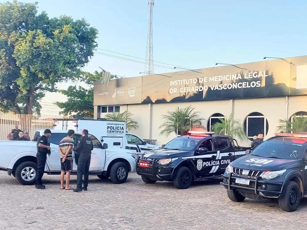 Operação contra venda de CNH interdita autoescolas e prende servidores do Detran; alunos eram marcados