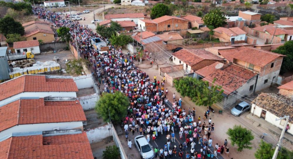 Procissão de Nossa Senhora da Guia reúne milhares de fiéis em Floriano