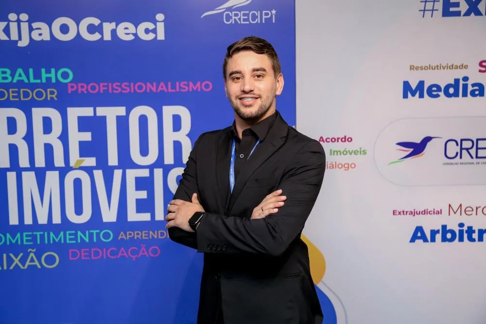 Expedito Borges assume como diretor do CRECI Sub-Região Floriano para o triênio 2025-2027