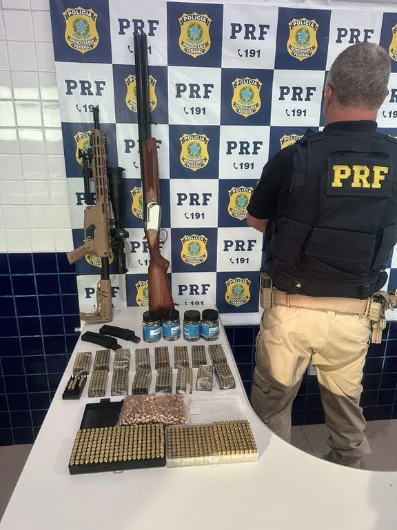 PRF apreende armas e mais de 1.500 munições em Floriano-PI
