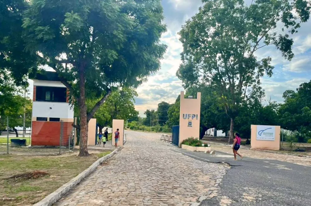 UFPI lança edital para contratação de 16 professores; vagas para Floriano e mais três cidades