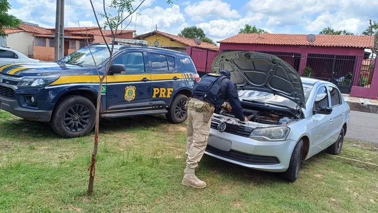 PRF apreende veículo clonado na cidade de Altos (PI)