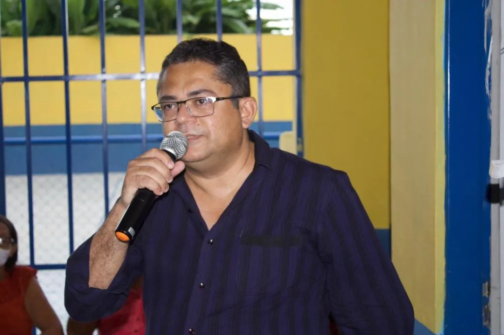 Prefeito de Marcos Parente propõe aumento de até 217% para procurador jurídico, enquanto demais servidores recebem apenas 7,5% e professores 6,5%