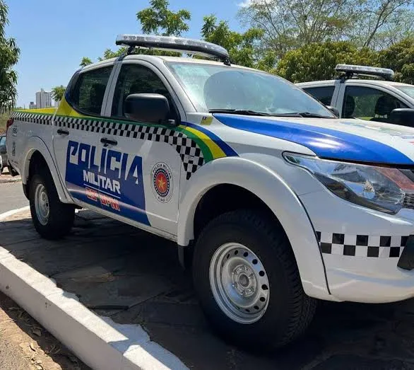 Criança de 6 anos é resgatada após ser encontrada sozinha e trancada em casa em Floriano