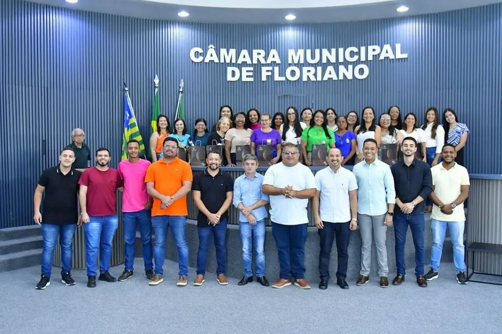 Câmara Municipal de Floriano Homenageia Mulheres do Poder Legislativo
