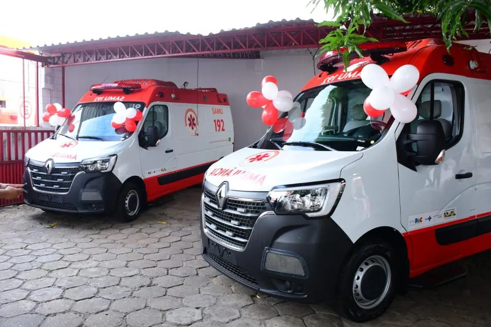 Vereadores participam da entrega de duas novas ambulâncias do SAMU para Floriano-PI  