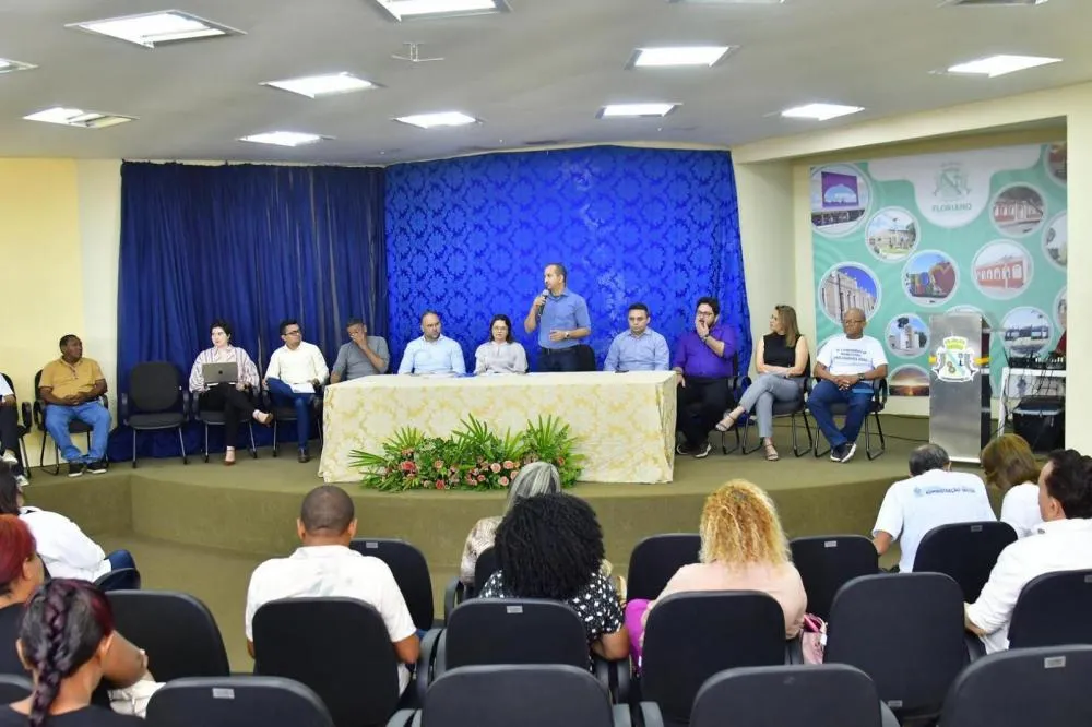 Poder Legislativo de Floriano participa da 6ª Conferência Municipal das Cidades 2025