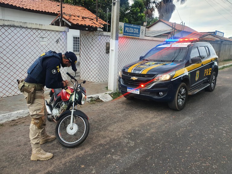 Barão de Grajaú/MA: PRF apreende moto adulterada e prende condutora por receptação