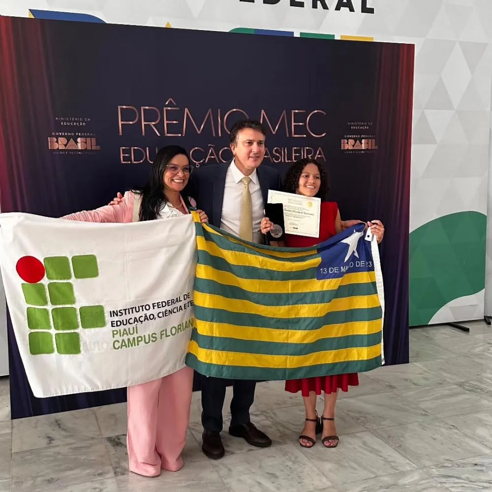 Aluna do IFPI Floriano recebe Prêmio MEC da Educação Brasileira