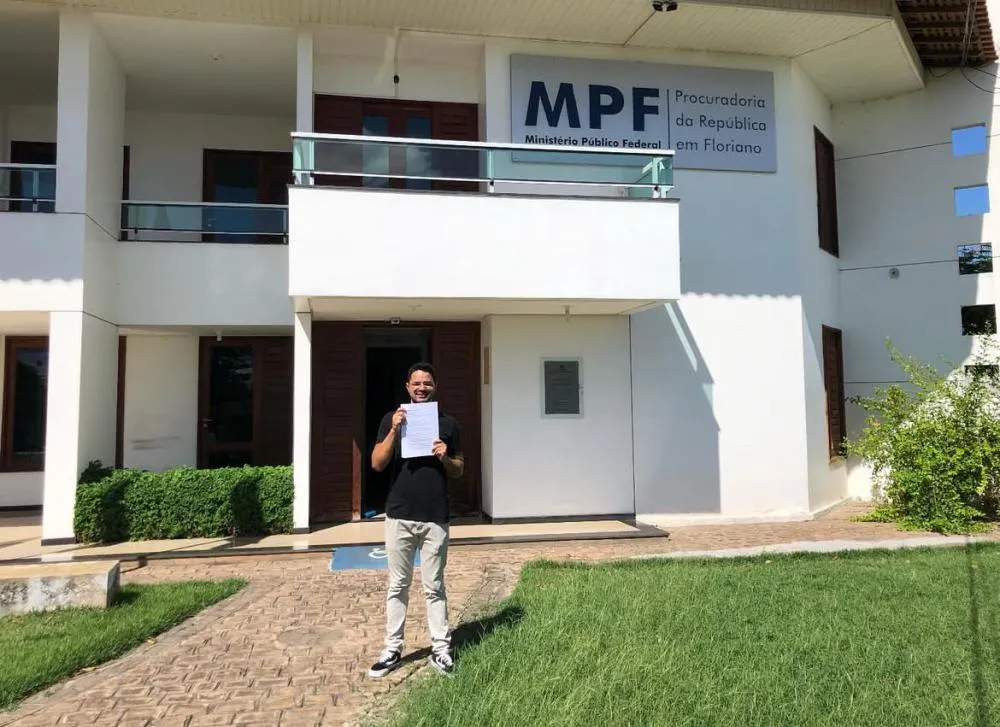Produtor cultural protocola denúncia no MPPI e MPF contra Prefeitura de Floriano por supostas irregularidades em edital da Lei Aldir Blanc