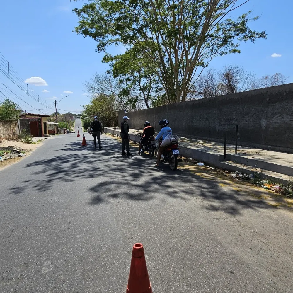 PM de Floriano promove operação para reforçar segurança no trânsito
