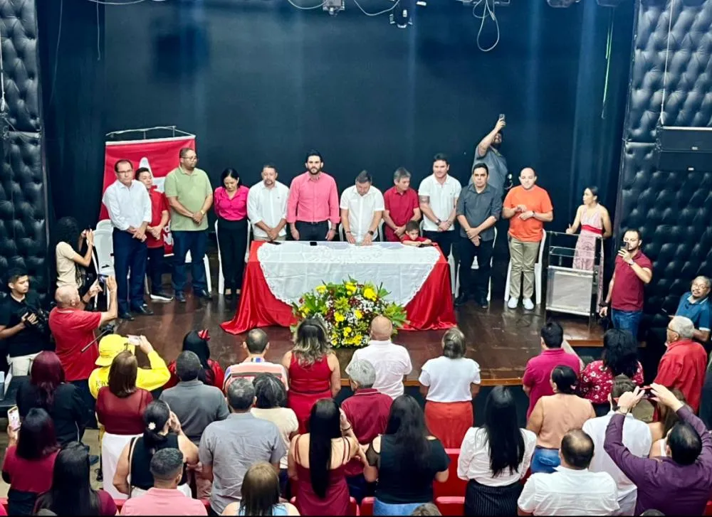 Enofre Carvalho toma posse como presidente do PT de Floriano; novo diretório é empossado