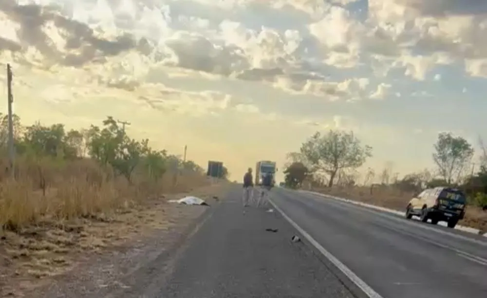 Pedestre morre atropelado na BR-230 em Floriano; veículo envolvido seria alugado por prefeitura do Piauí