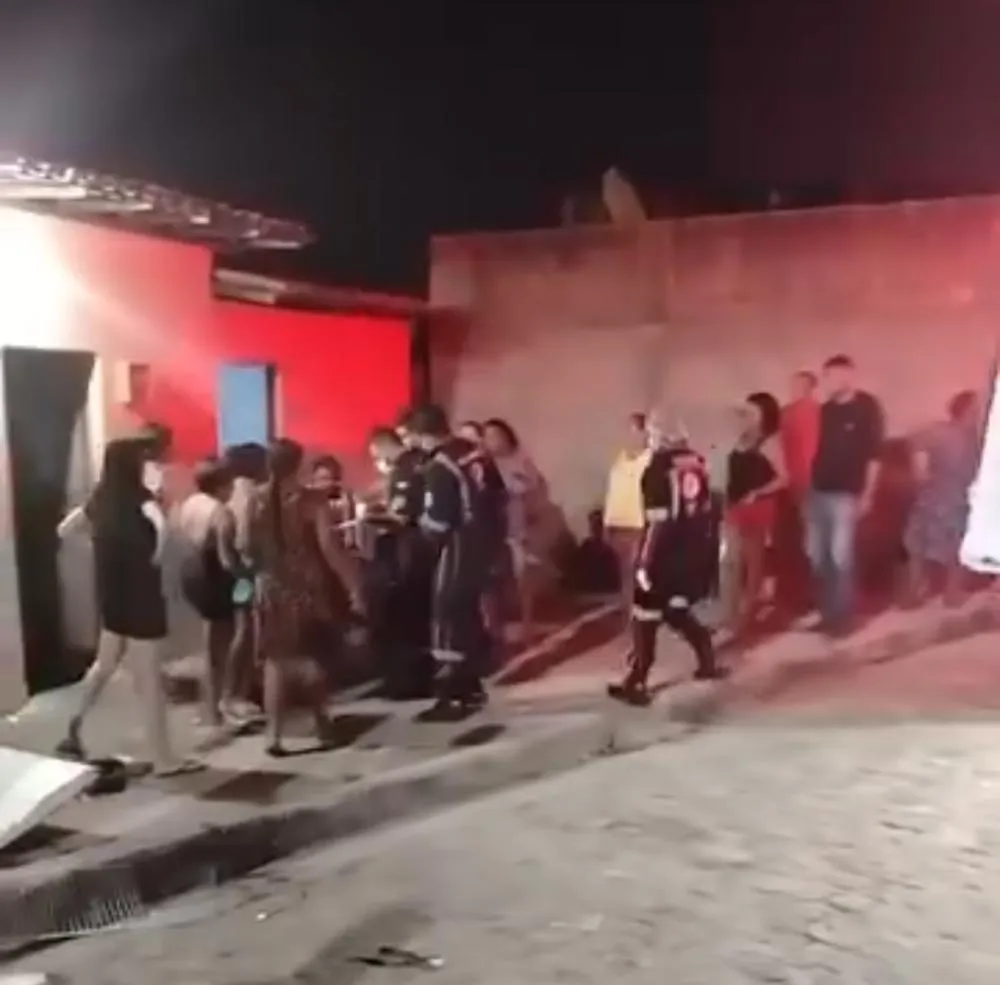 Mulher sofre tentativa de feminicídio na frente da filha de 8 anos, em Floriano