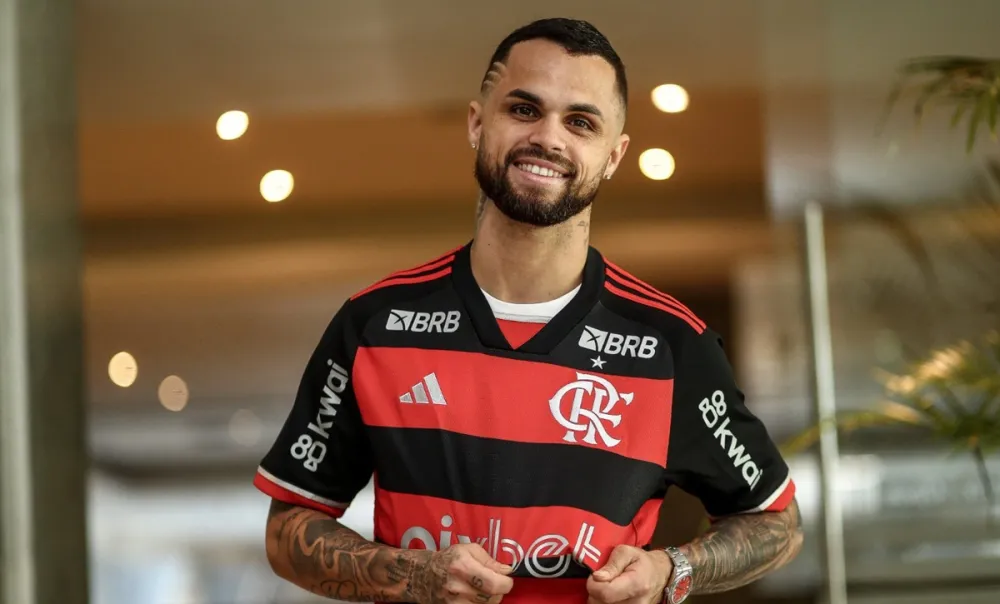 Flamengo rescinde contrato com atacante Michael