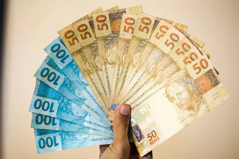 Novo salário mínimo começa a ser pago a partir desta segunda (02)