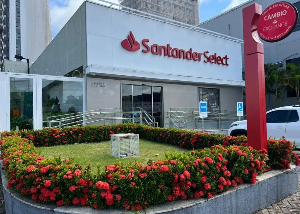 Santander abre vagas no Piauí para especialistas em seguros e consórcio com salário a partir de R$ 7,3 mil
