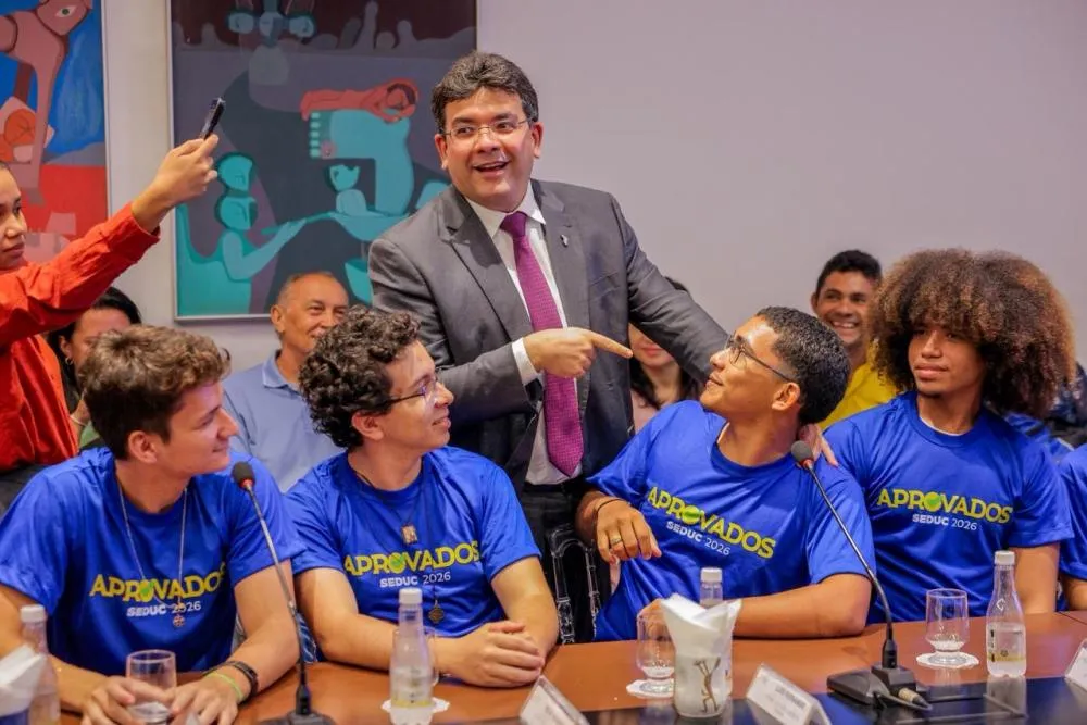 Governador recebe alunos aprovados no Sisu e comemora mais de 5 mil aprovações