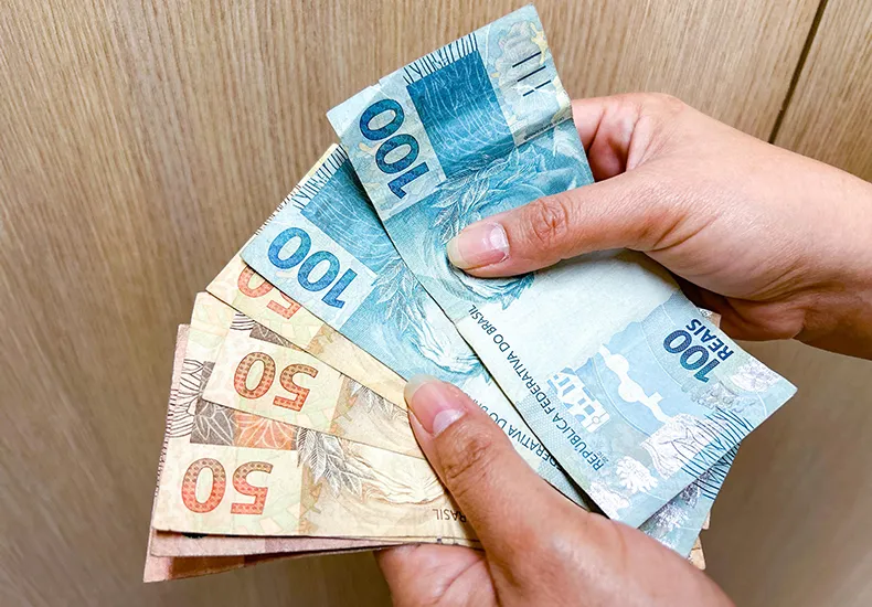 Dinheiro esquecido: 48,4 milhões de brasileiros ainda têm valores a receber