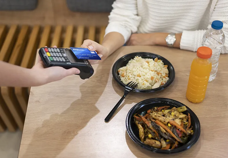 Novas regras do vale-alimentação e do vale-refeição entram em vigor; entenda