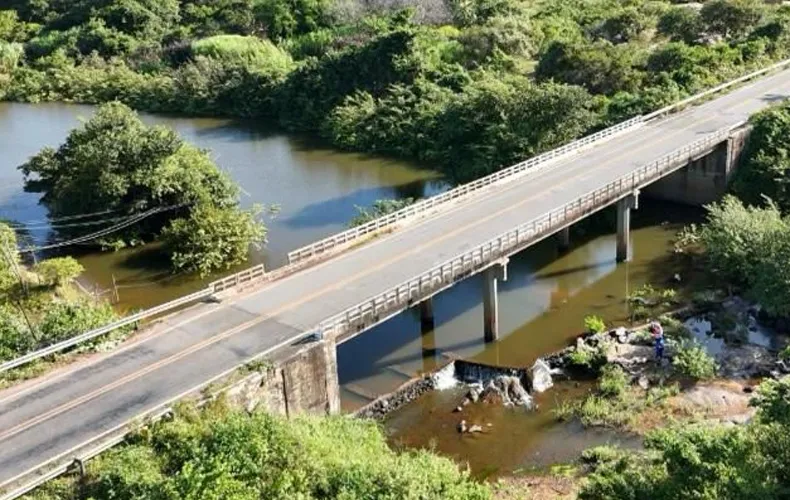 Dnit inicia recuperação de duas pontes em trechos da BR-402 em Cajueiro da Praia
