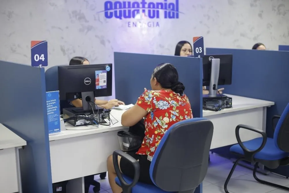 Saiba como solicitar a troca de titularidade da conta de energia em compra ou aluguel de imóvel