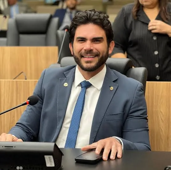 Dr. Marcus Kalume lidera pesquisa para deputado estadual em Floriano, segundo amostragem