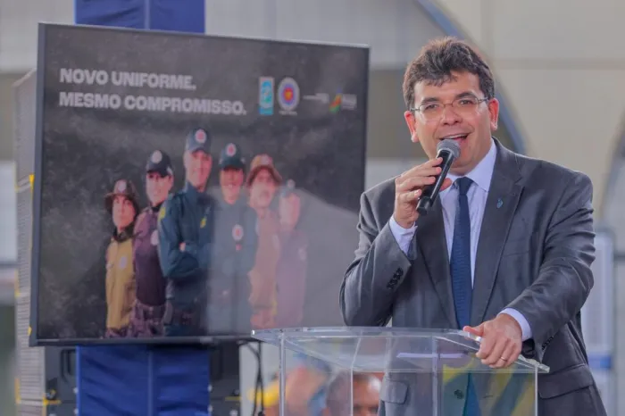 Rafael Fonteles publica edital de concurso com mais de mil vagas para soldados da Polícia Militar do Piauí